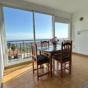 El Paraiso, En Pueblo Con Bonitas Vistas A La Costa Y Con Piscina Mijas